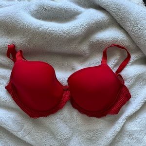 Red Wacoal la femme bra NWOT